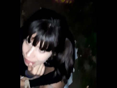 ❤️ 在街上膨胀的阴茎，以换取糖果 ❌ Beautiful porn﹏﹏